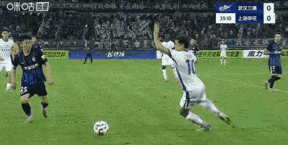 大连一方和上海申花迎来关键交锋的简单介绍 大连一方和上海申花迎来关键交锋的简单介绍