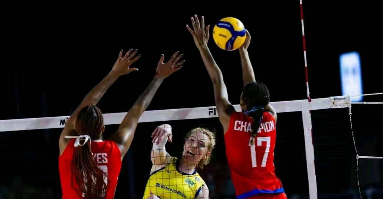 巴西选手在排球比赛中获得银牌