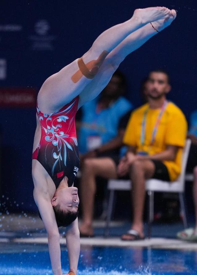 开云体育入口-包含跳水项目中选手优势明显，跻身前列的词条