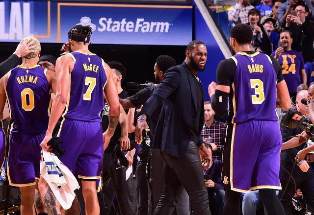 包含意甲联赛领头羊实力傲视群雄，一路高歌猛进的词条