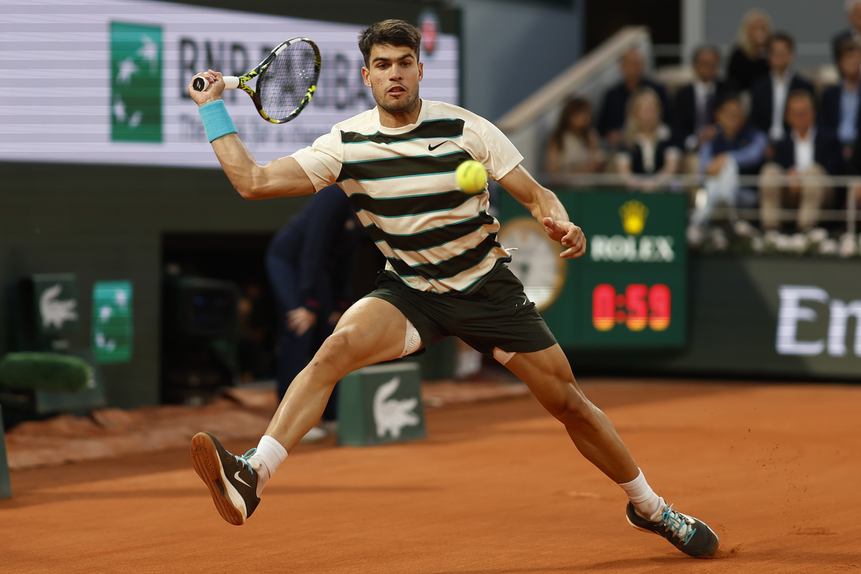 美网险胜法网，阿尔卡拉斯惊艳四座