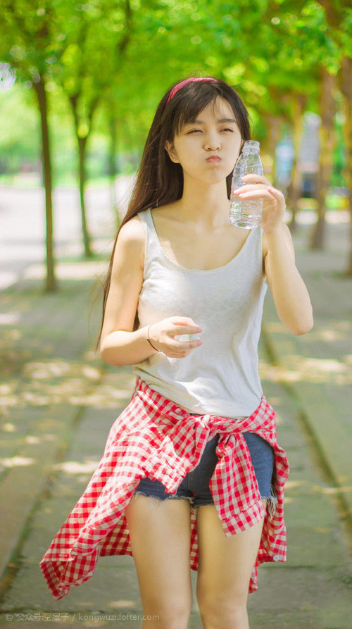 洪都拉斯碾压阿尔及利亚,拉亚统治级表现荣膺全场最佳