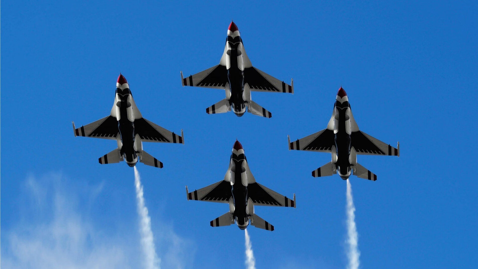 沙漠风暴,沙特战术寒冰冻结哥伦比亚,佩德里炽热火花点燃赛场