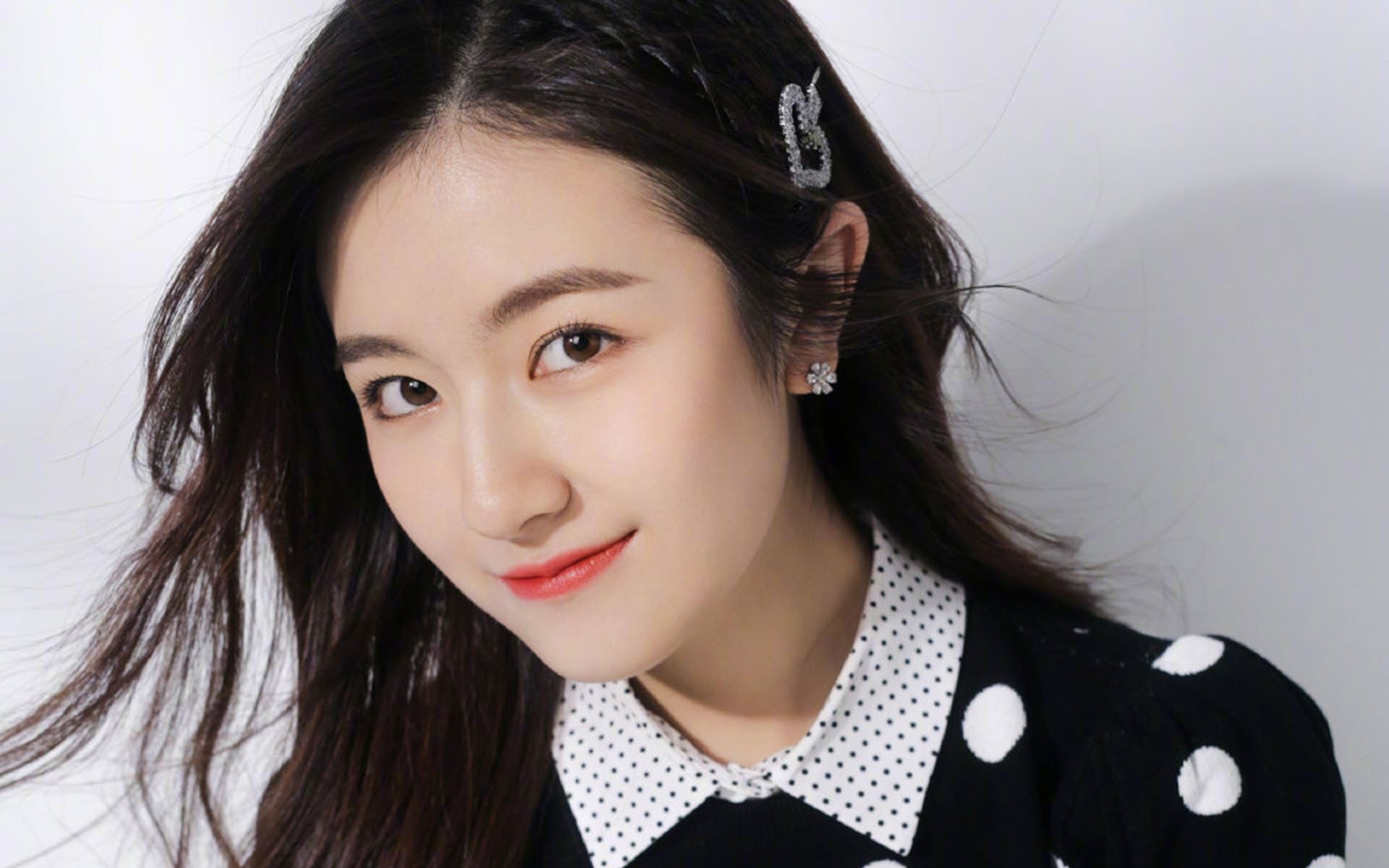 周末的双重奏,当诺坎普的风吹过巴克莱中心