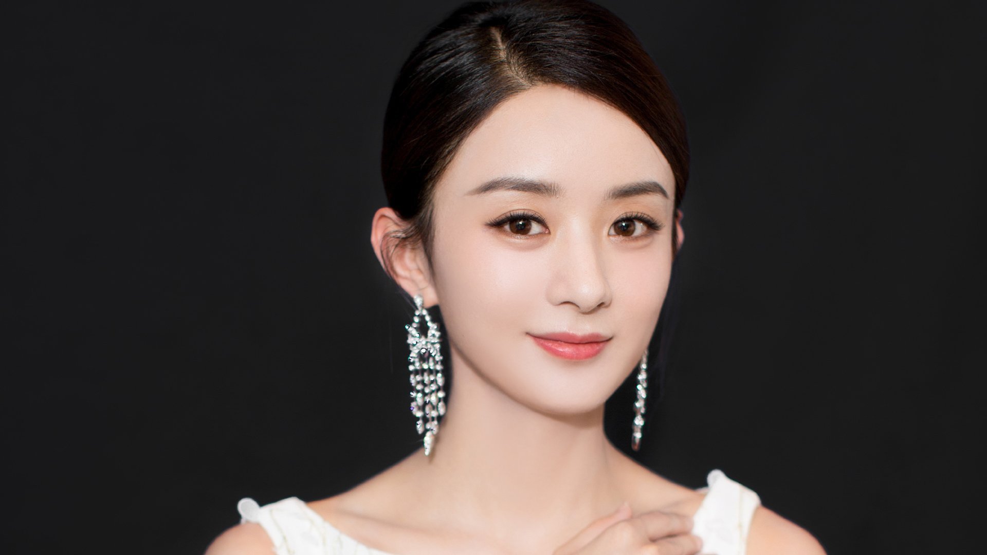 开云体育在线-魔法觉醒之夜，当格列兹曼的球鞋烙上几内亚图腾，英格兰在预言中轰然倒塌