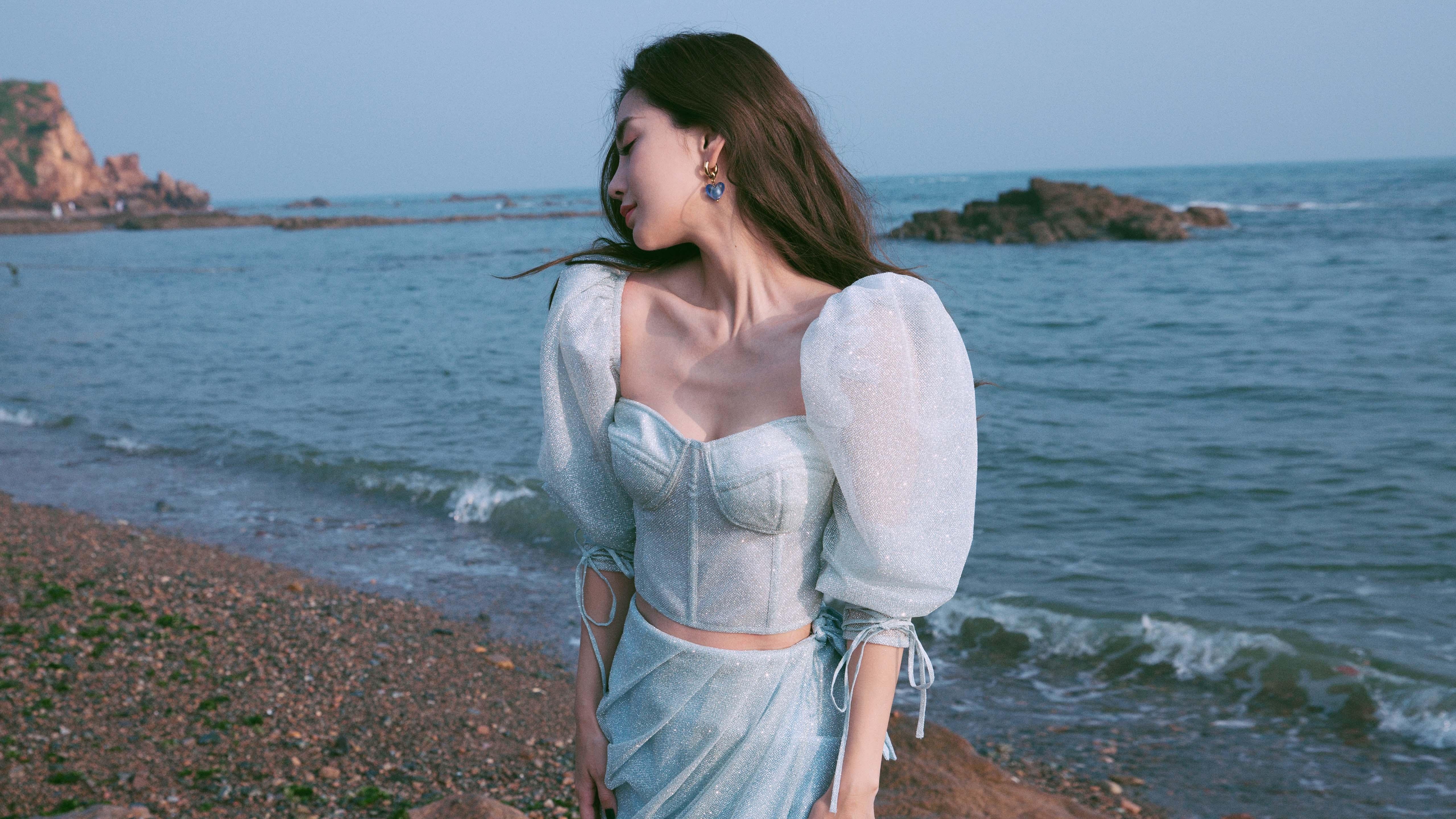 中场窒息术，当法比尼奥的阴影笼罩威尔士心脏